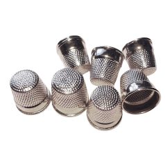 Gyűszű  fém, teli, több méretben.