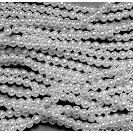 Gyöngyfüzér többféle színben,  3 mm, cérnára fűzve. 2850 Ft/1 csomag ( 12 x 60 cm)