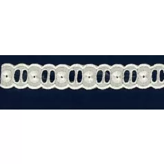   Madeira csipke 25 mm közép, átfűzős szalag, a fűzhető rész 10 mm ,  Kód: 430 (9 yard)