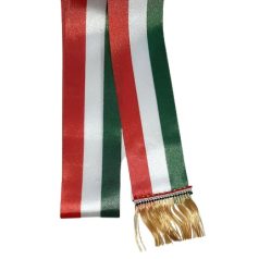   Nemzeti szalag 90 mm széles 200 cm hosszú széles, selyem textil , rojtos véggel. Textilselyem. 