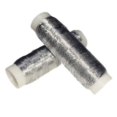 Ezüst cérna, csillogó metál szál, gépi és kézi varráshoz. 4,5 gr/cséve