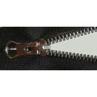 Műanyag cipzár 75 cm  bontható. Fém hatású elegáns műanyag fog ,  arany vagy ezüst foggal.  