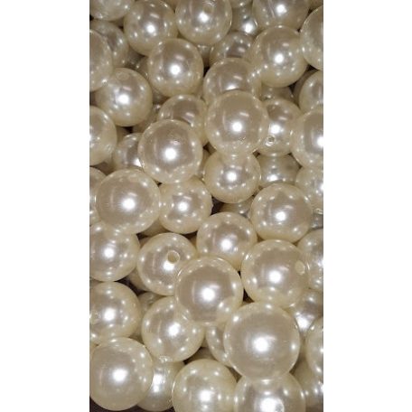 Tekla gyöngy 20 mm,  ekrü (csont) színű fűzhető, 2,5 mm furattal. 