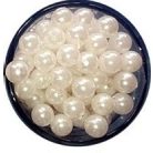 Tekla gyöngy 20 mm,  ekrü (csont) színű fűzhető, 2,5 mm furattal. 