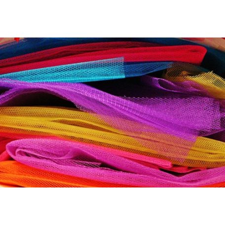 Tüll anyag, merev, kemény, jól tartó háló, több színben 200 cm széles,  1 vég = 50 méter.  Farsang, jelmez, alkalmi ruha, szoknya