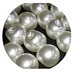   Menyasszonyi ruhához golyógomb 6 mm, ekrü vagy fehér  20 db / csomag. Esküvői kellék.