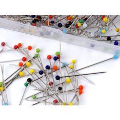   Gombostű mix, 30 mmx0,6 mm, üvegfejű (vasalható), kb. 500 db/doboz. Gazdaságos nagy kiszerelés.