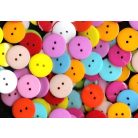 Színes lencsegomb 22 mm ( 36-os méret) MIX kétlyukú átvarrós. (25 db/csomag)