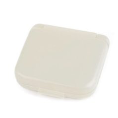   Uti varrókészlet tokban, praktikus szétnyitható. Méretek: 6,8 x 7 cm.  Praktikus tartalommal!