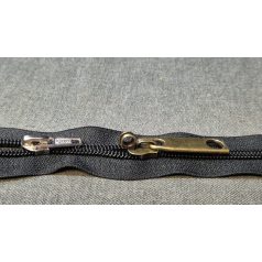   Cipzárkocsi No.7-es cipzárhoz, hosszú füles cipzárkocsi, kis lakat is belerakható.  1 pár , antik színű . Táska cipzárkocsi.