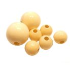 Fagolyó natúr 40 mm természetes színű, lakkozott. Furat: 9 mm, nagy lyukú.  (2 db/cs)