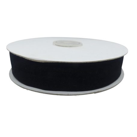 Bársony szalag 25 mm, fekete színben  25 m/tekercs. Díszítő, szegőszalag.